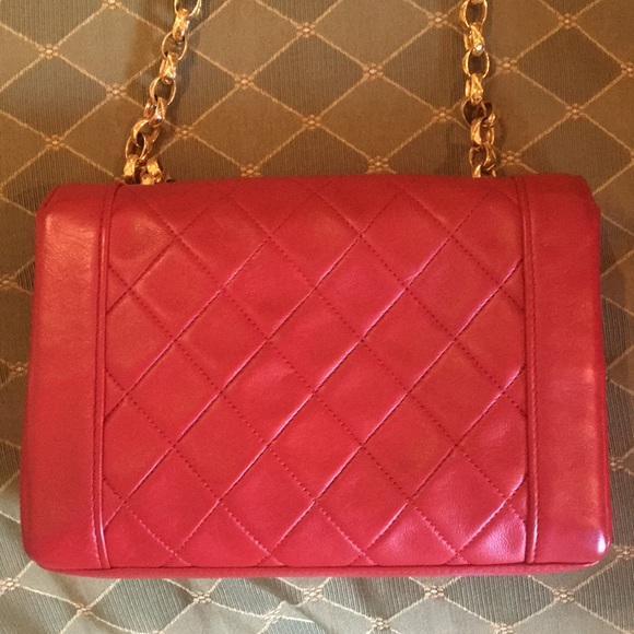 Authentic Chanel bag - Picture 3 of 15
